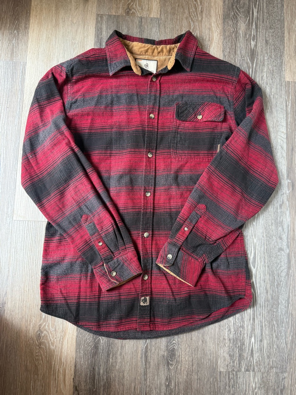 Men’s Legendary Whitetails Red and Black Plaid Button-Down Shirt Large Tall